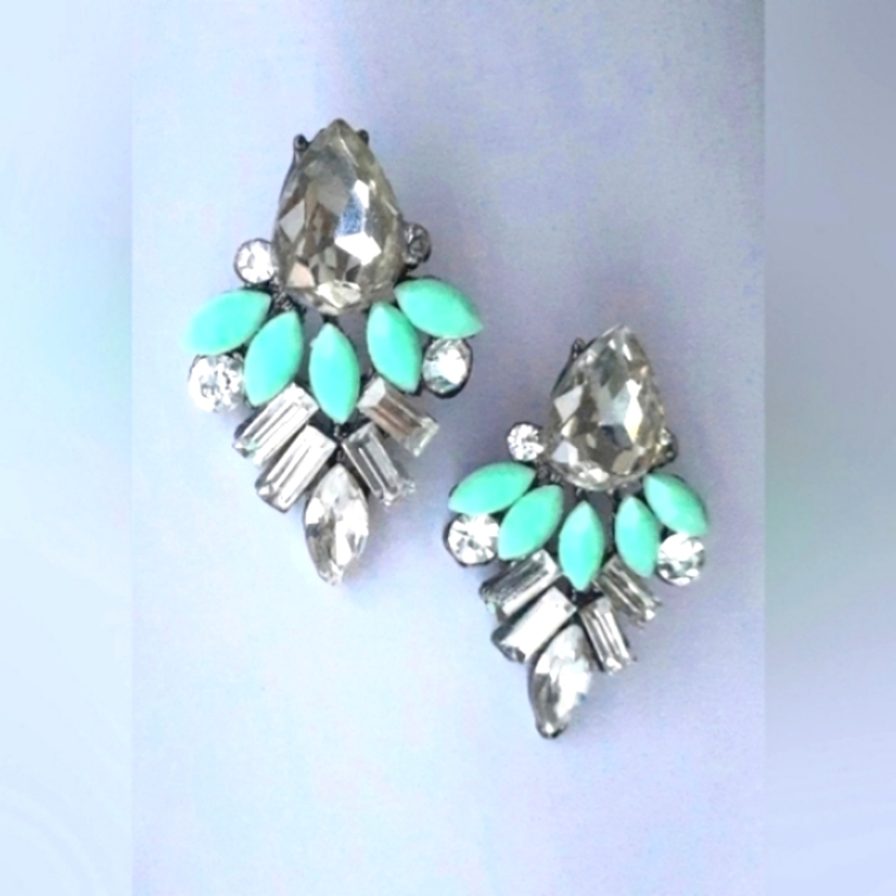 3/$20! Teardrop diamond & green jewelled vintage statement stud earrings
